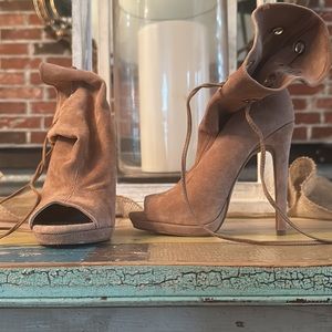Bootie size 6 from Cavalier